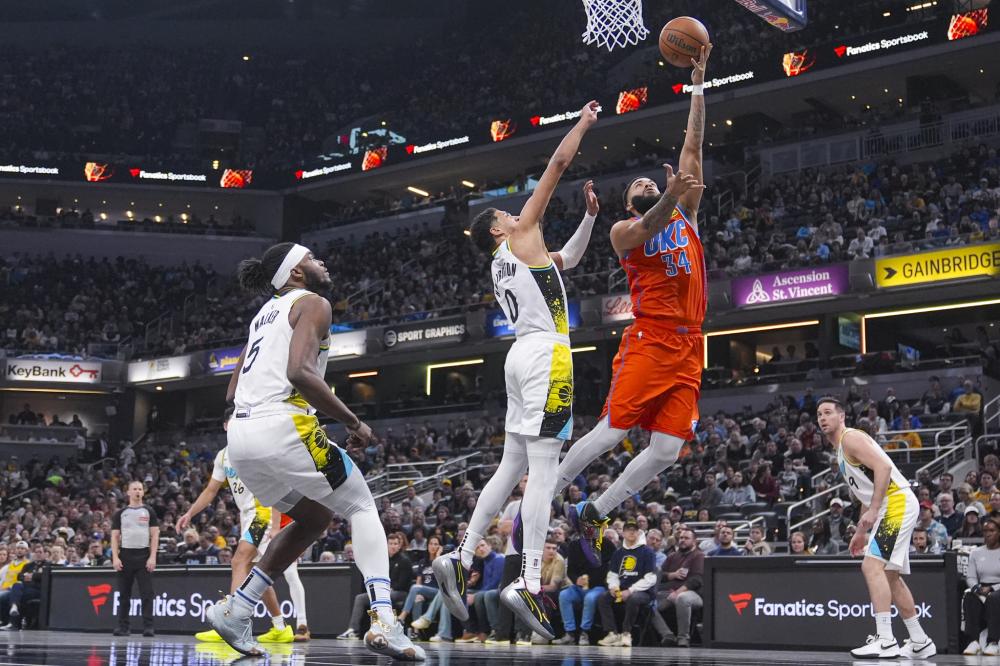 他不仅在场 他不仅在场